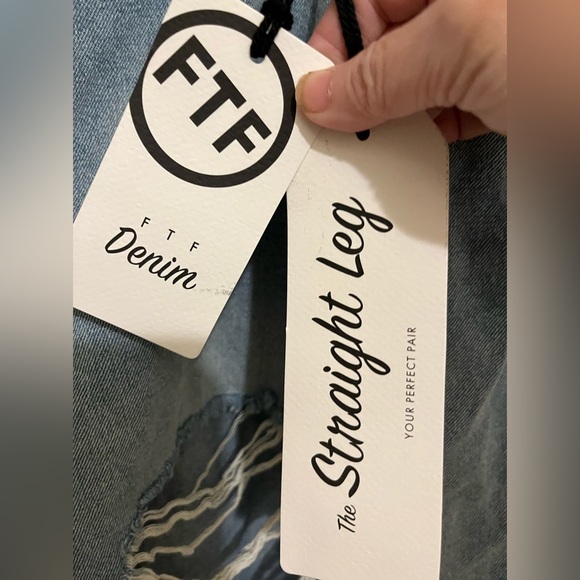 New with Tags Fashion to Figure Distressed Jeans - Picture 3 of 4